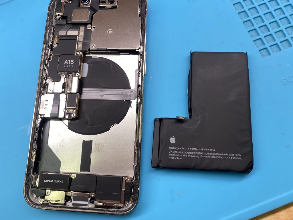 iPhone 13 Pro 分解