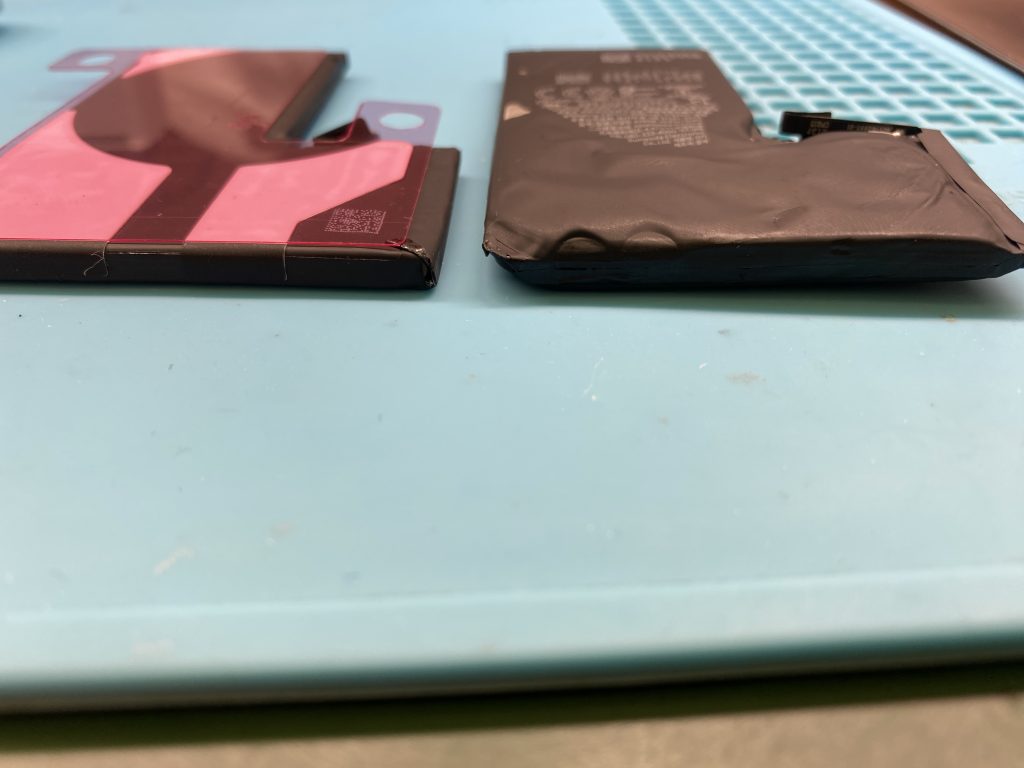 iPhone 13 Pro バッテリー膨張