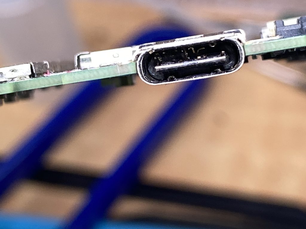 Switch lite 充電口修理