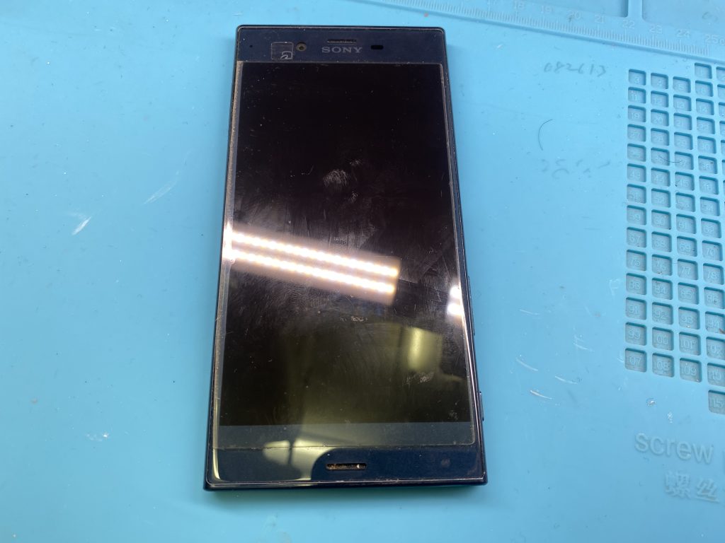 Xperia XZ バッテリー交換