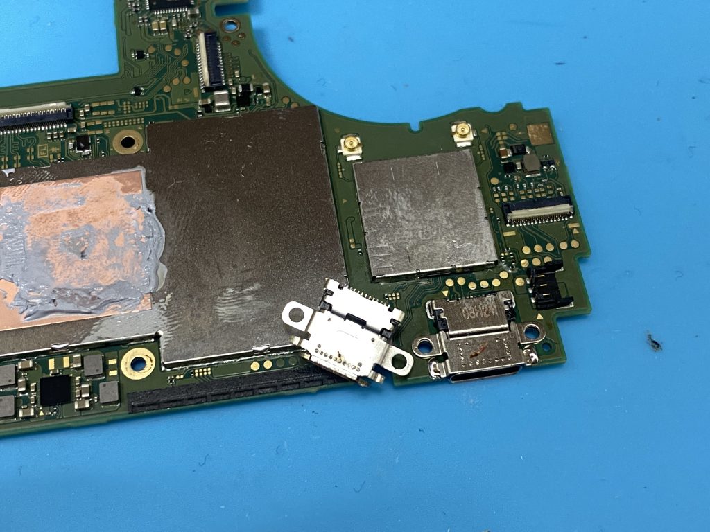 Switch lite 充電口修理