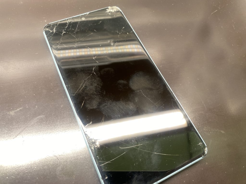 Xperia AceⅡ画面修理