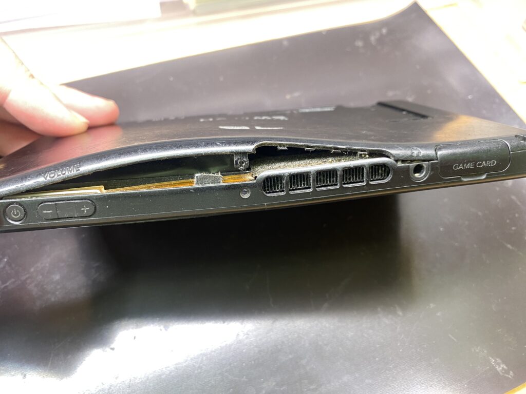 Nintendo Switch バッテリー膨張