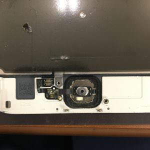 iPhone6s Plus(A1634、A1687、A1699) 画面割れ 電源入らない iPhone・スマホ修理のスマホスピタル熊本下通店