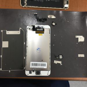 iPhone6s Plus(A1634、A1687、A1699) 画面割れ 電源入らない iPhone・スマホ修理のスマホスピタル熊本下通店