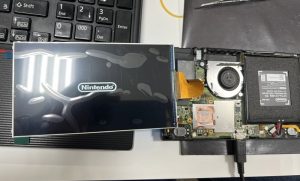 Switch/液晶パネル仮付け