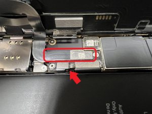iPhone12コネクターの取り外し