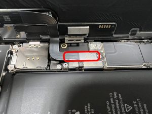iPhone12　画面コネクター