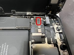 iPhone12　センサーコネクター