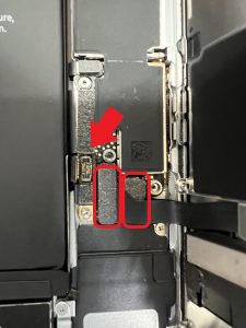 iPhoneSE2　画面コネクター取り外し