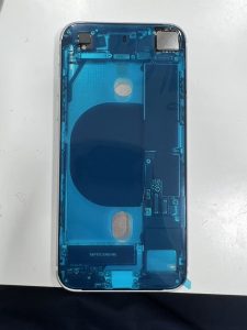 iPhoneSE2　耐水シールの貼付け