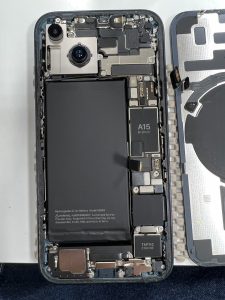 iPhone14　バッテリー取り外し