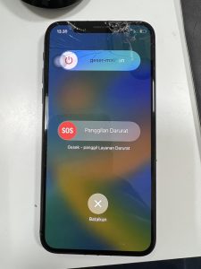 iPhoneXR　画面交換修理前