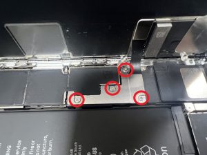 iPhoneSE2　カバーパネル