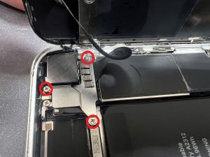 iPhoneSE2　カバーパネル上