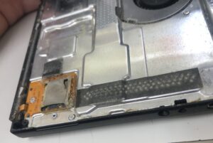 任天堂スイッチ 分解 内部クリーニング