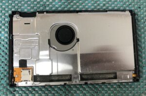 任天堂スイッチ, バッテリー交換, スマホスピタル熊本下通店, シールドプレート