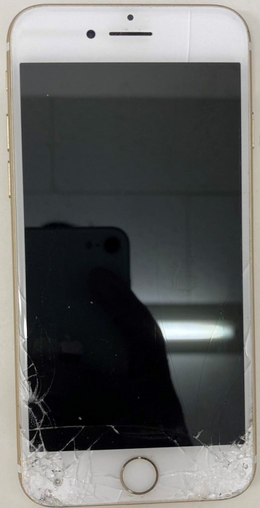 iPhone7画面交換修理前 スマホスピタル佐賀駅前店