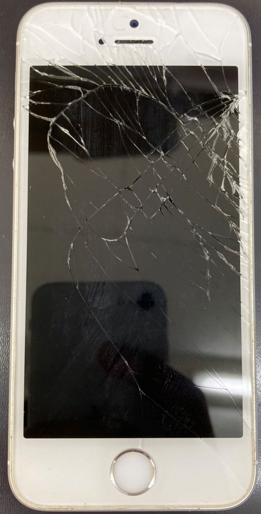 iPhoneSE画面交換修理前 スマホスピタル佐賀駅前店