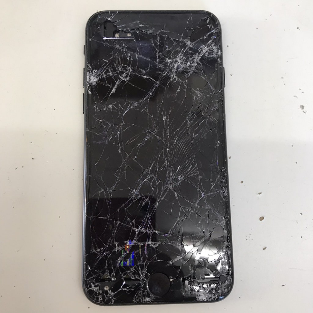 iPhone7 画面交換 スマホスピタル佐賀駅前店