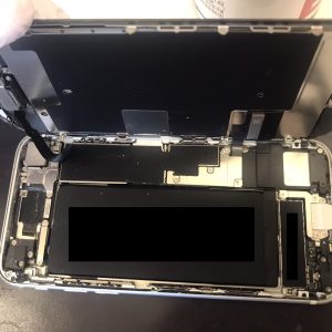 iPhoneSE2 画面交換修理 スマホスピタル佐賀駅前店