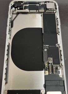 iPhoneSE2 バッテリー交換取り付け前 スマホスピタル佐賀駅前店