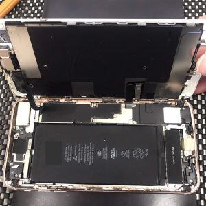 iPhone8Plus 画面交換修理 スマホスピタル佐賀駅前店 九州 iOS16 iPhone13 iPhone14