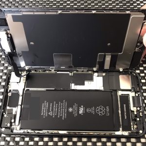 iPhoneSE2 画面交換修理 スマホスピタル佐賀駅前店 即日修理 大事なデータはそのまま