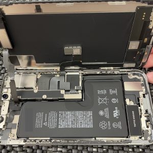 iPhoneXS バッテリー交換修理 スマホスピタル佐賀駅前店