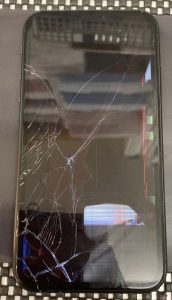 iPhone11 画面交換修理前 スマホスピタル佐賀駅前店