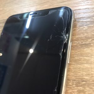 iPhoneXsMax 画面交換修理 iPhone修理 スマホスピタル佐賀駅前店