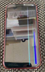 iPhone 11 画面交換修理前 スマホスピタル佐賀駅前店