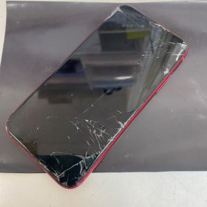 iPhone XR 画面交換修理前 スマホスピタル佐賀駅前店