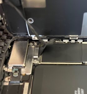 iPhone8Plus バッテリー交換展開時 スマホスピタル佐賀駅前店