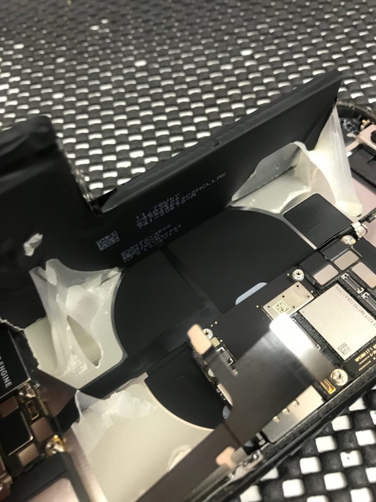 スマホスピタル佐賀＿iphone11pro＿バッテリー交換＿５
