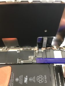 iPhone8_Battery_saga_C