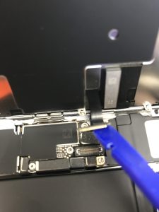 スマホスピタル佐賀_iPhoneSE2 ＿バッテリー交換＿6