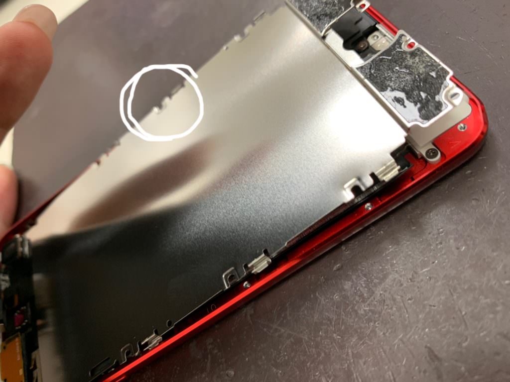 アイポッドタッチ　バッテリー　電池　膨張　やばい