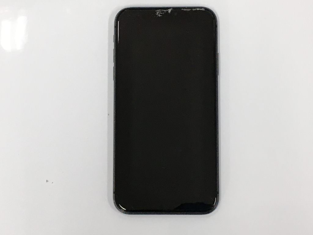 iPhone 11 画面 液晶 つかない 変色 見れない 修理 データ そのまま 消えない 飛ばない 高槻 北摂 大阪