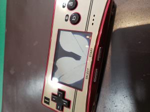 ゲームボーイミクロ　液晶破損