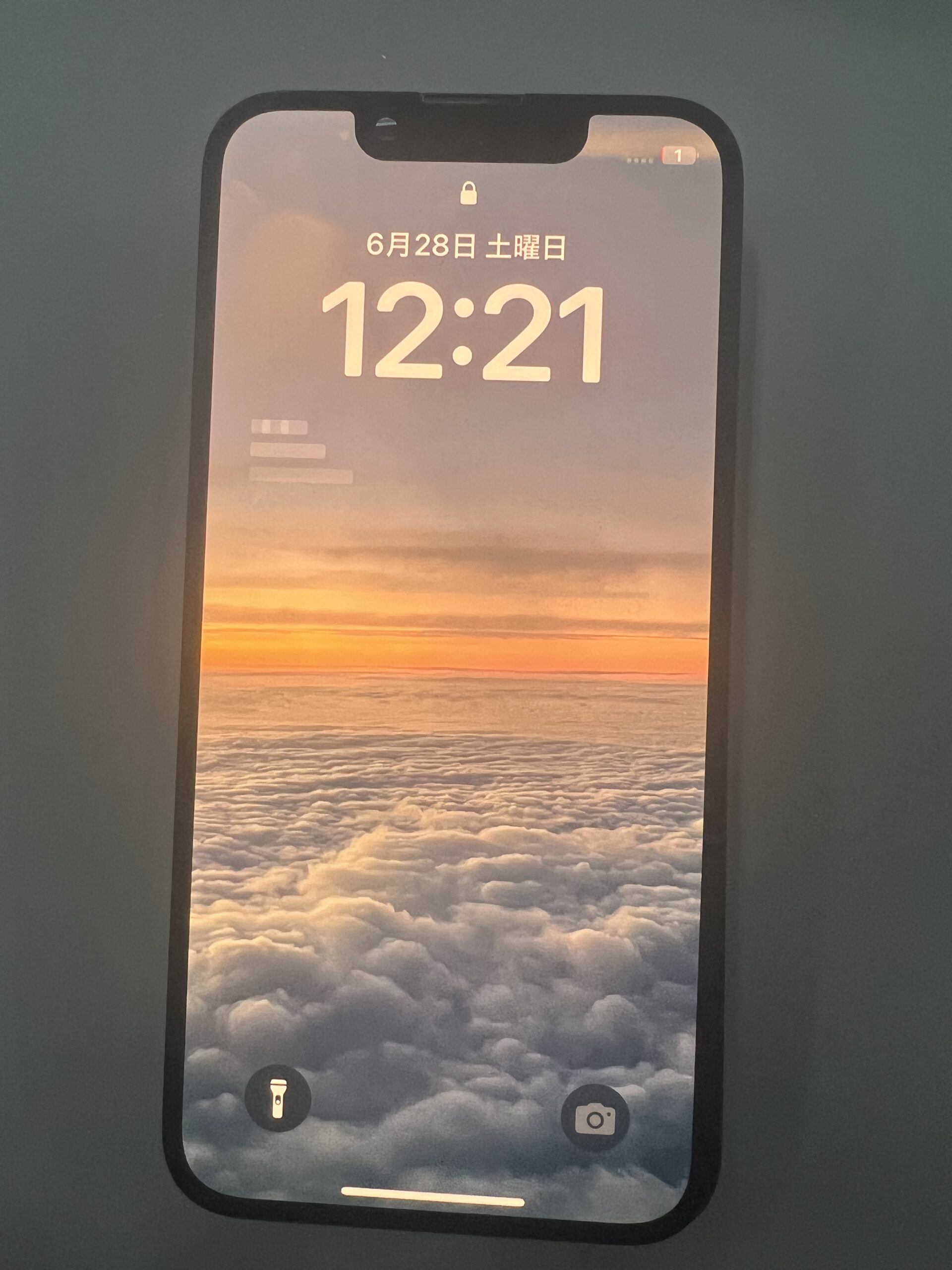 修理後(新しいiPhone13 miniのバッテリー)