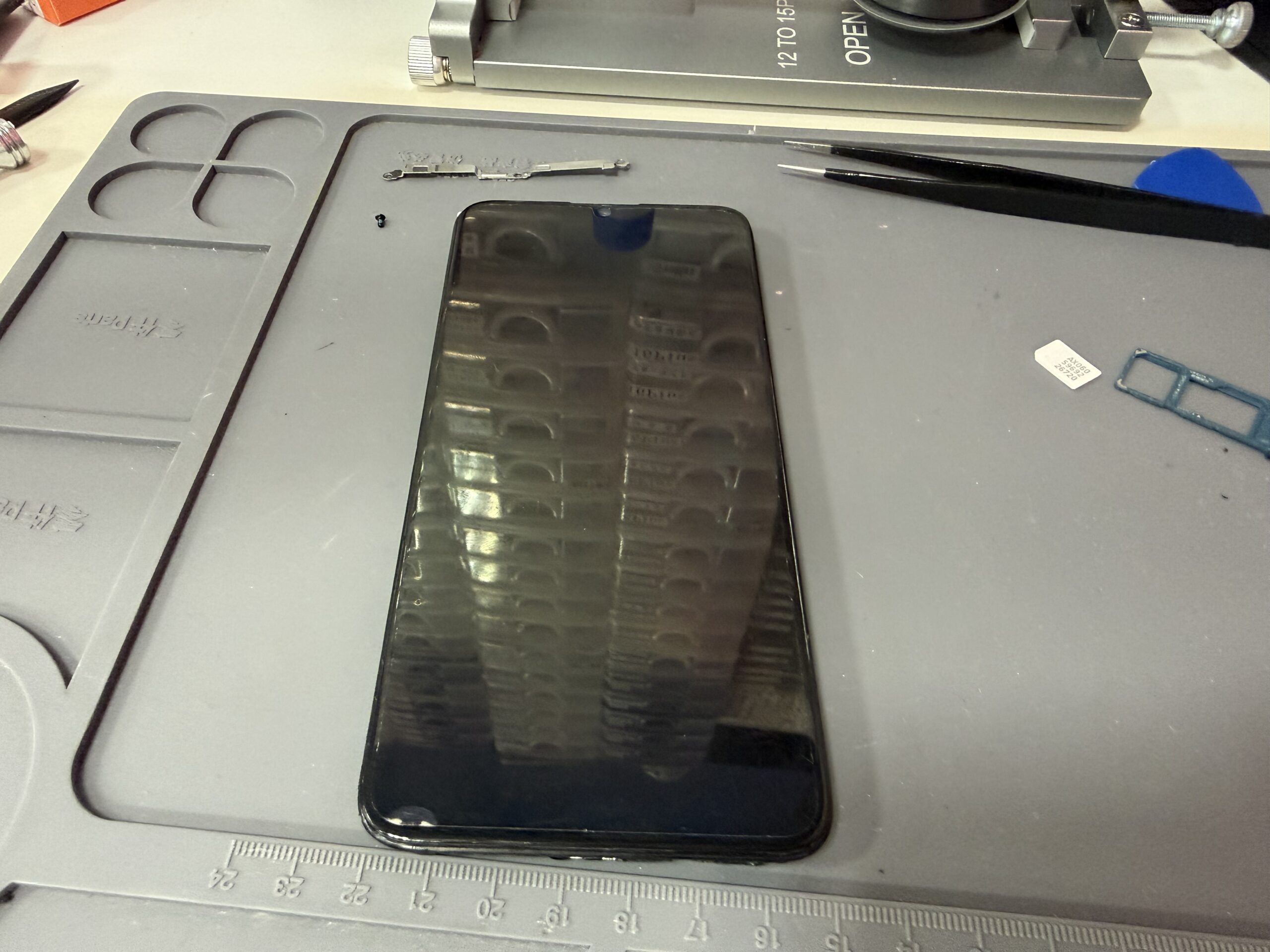 修理後（バッテリー交換後のHUAWEI nova lite 3）